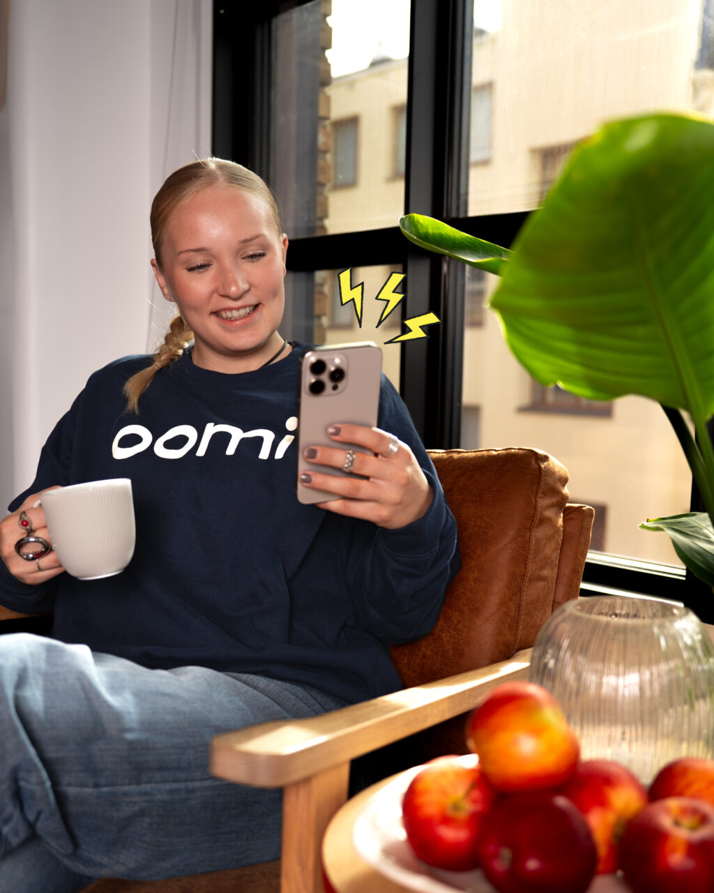 Kun päivät kylmenee ja illat pimenee, niin Oomi Joustolla saat valoa arkeen! ☀️Säähän et pysty vaikuttamaan, mutta energiankäyttöösi voit. Tällöin viisas sähkönkuluttaja valitsee itselleen Oomi Jousto -sähkösopimuksen. Valoisaa ja energistä syyspäiväntasausta jokaiselle! 💛#oomi #sähkösopimus #sähkö #jousto