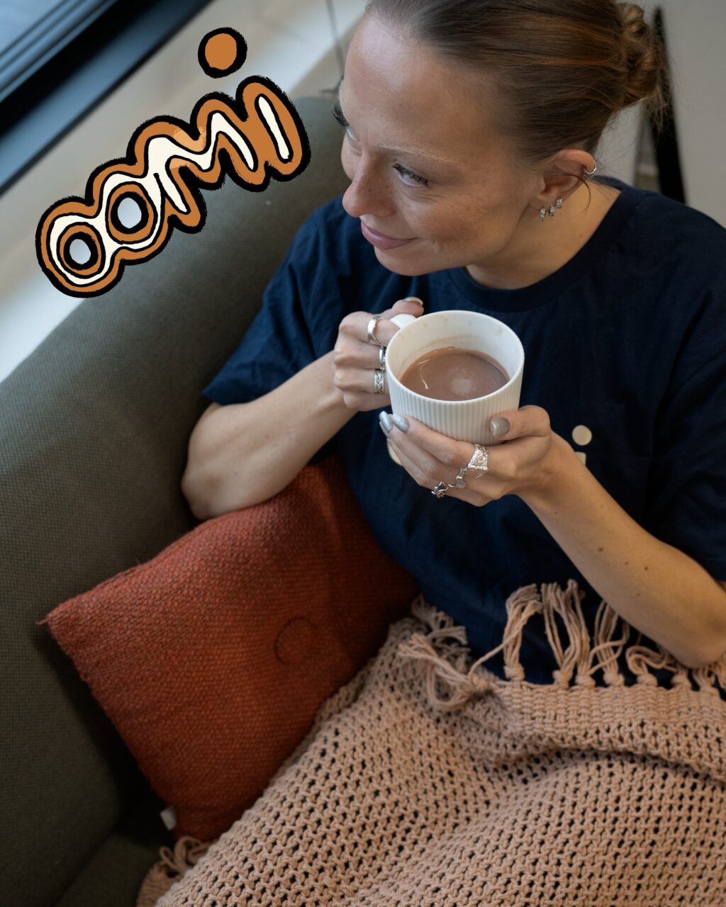 Miten sä rentoudut marraskuussa ja lataat energiaa samalla, kun valmistaudut vauhdilla saapuvaan jouluun? 🎄⚡️Tee joulusta huoleton ja varmista sähkösopimus kuntoon osoittesta oomi.fi. #oomi #sähkösopimus