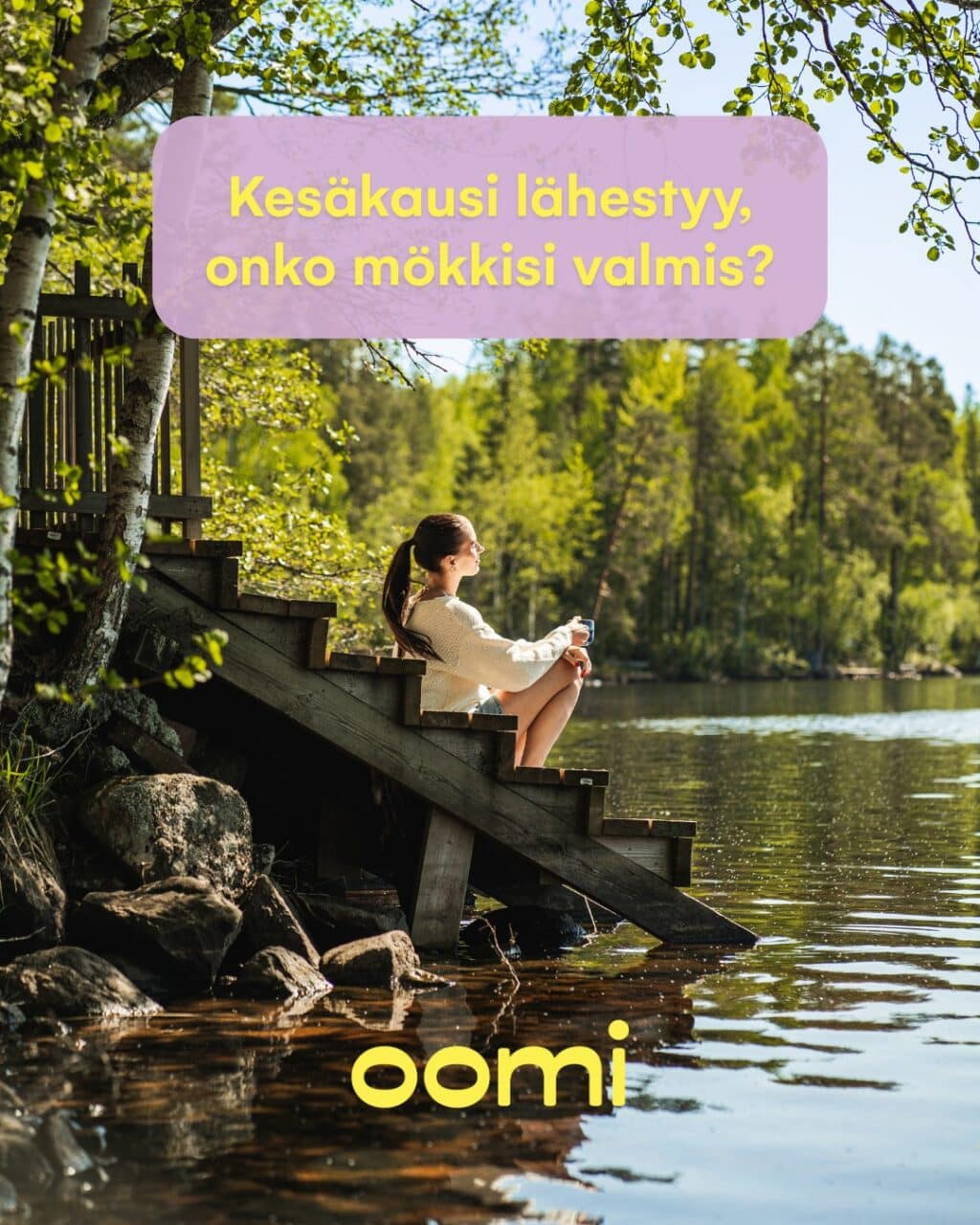 Kevätkaudella mökkiläisellä on usein lista hoidettavaa ennen ensimmäisiä rentouttavia mökkiviikonloppuja. Vesien avaus, saunan ja pihan kunnostus, sähkölaitteiden tarkistus ja kevätsiivous kuuluvat monella ohjelmaan heti lumien sulettua. Samalla kannattaa varmistaa myös, että mökin sähkösopimus sopii omaan käyttöön — etenkin jos vierailut painottuvat kesäkauteen tai viikonloppuihin. Kun mietit mökille sopivaa sähkösopimusta, huomioi ainakin nämä:💚 Mökin käyttöaste ja -tarkoitus💚 Mökin koko ja käyttäjäkunta💚 Lämmitysmuoto ja varustetasoKun olet selvittänyt oman mökkisi suuntaa antavan sähkönkulutuksen, on helppo vertailla erilaisia sähkösopimuksia. Vinkit juuri omalle mökille istuvan sopparin valintaan voit tarkistaa myös sivuiltamme oomi.fi/oomi/artikkelit/sahkosopimus-mokille 🏠#sähkösopimusmökille